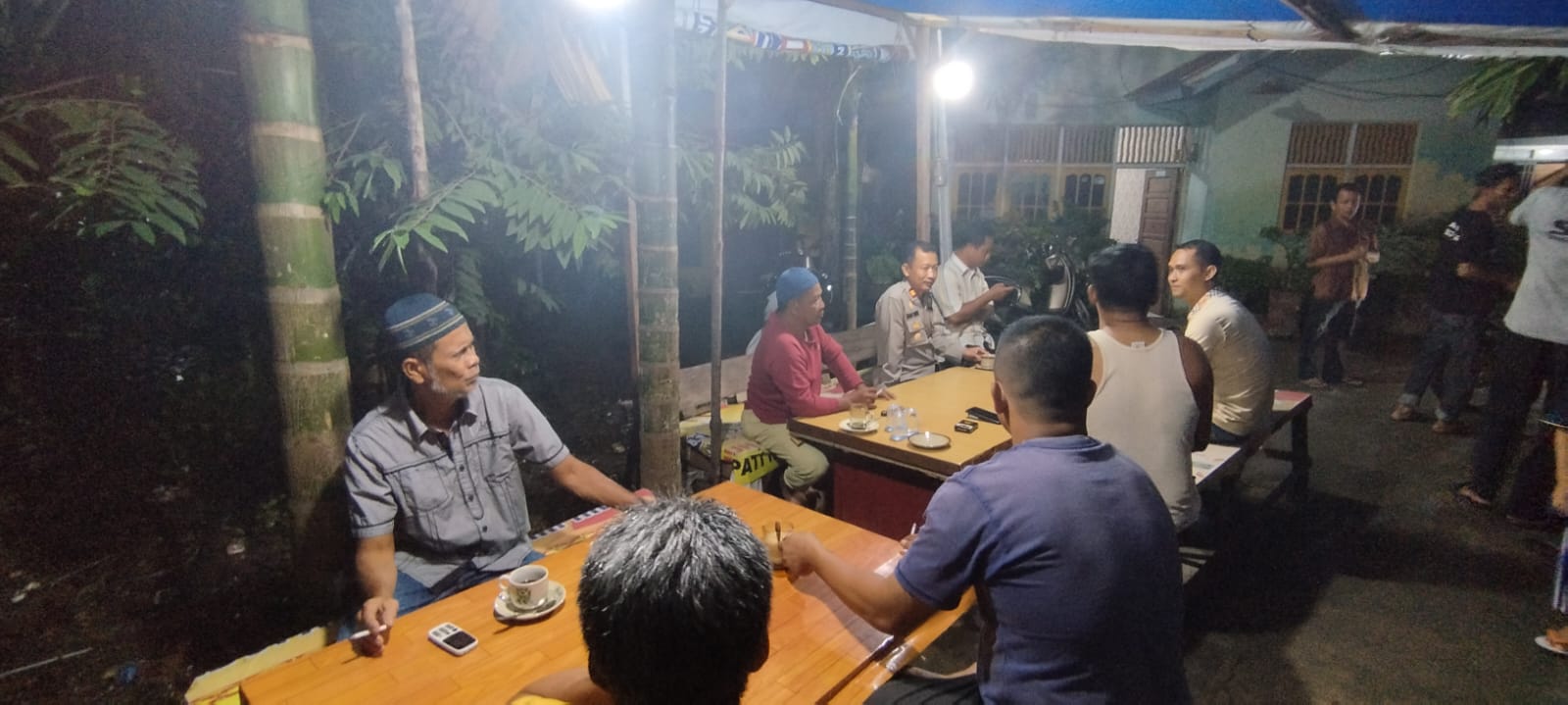 Cooling System, Kapolsek Tembilahan Hilir Sasar Warga di Malam Hari