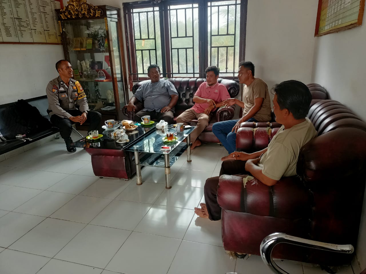 Polsek Bangko Pusako Gelar Sambang Warga Pasca Pilkada Damai 2024 di Bangko Makmur Rohil