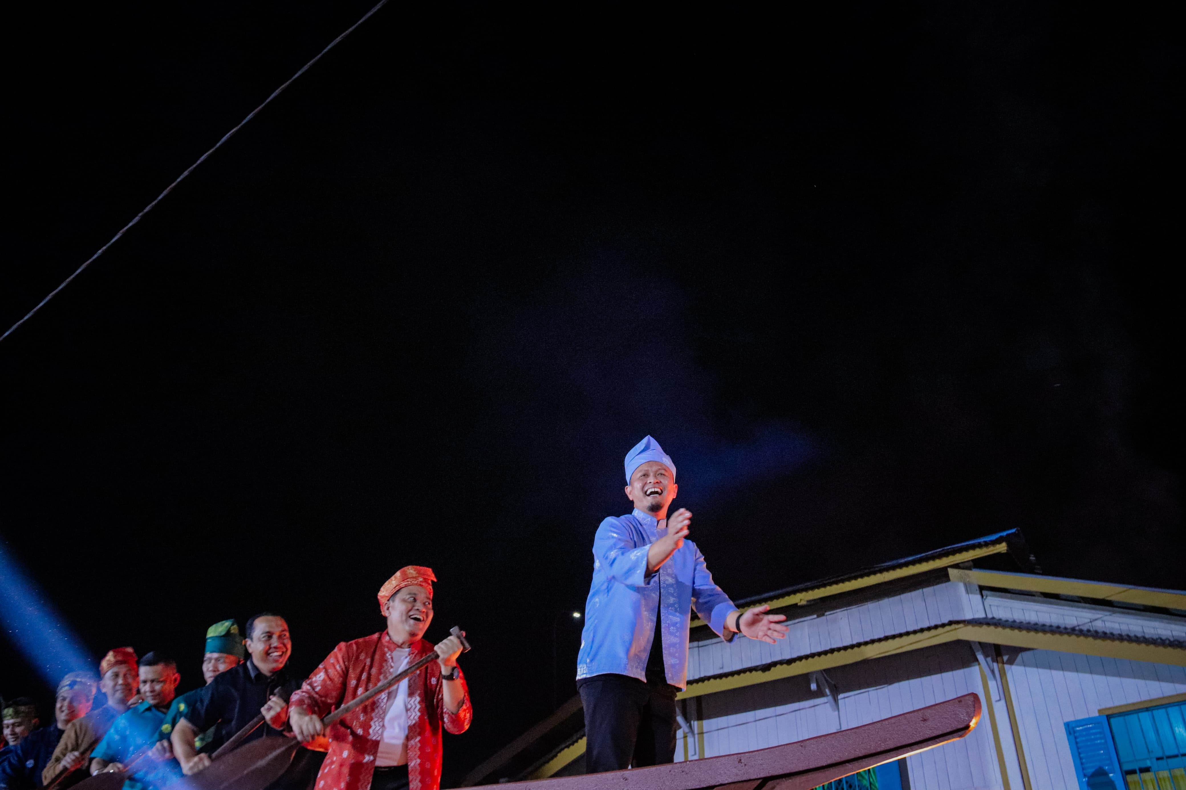 Perkenalkan Budaya, Wako Agung Tirukan 'Aura Farming' Pacu Jalur di Rumah Tuan Kadi