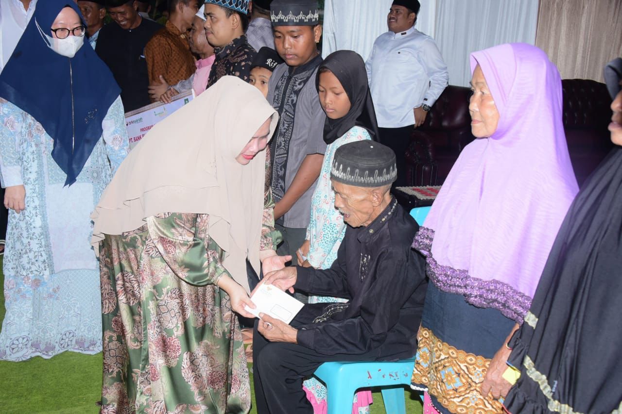 Bupati Kasmarni Ajak Warga Manfaat Bulan Penuh Berkah Ini Menabur Keberkahan Dengan Amal Soleh