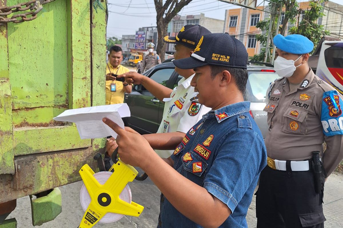 Dominasi Pelanggaran Muatan Barang, Operasi Patuh Lancang Kuning 2025 di Pekanbaru Soroti Keselamatan Jalan
