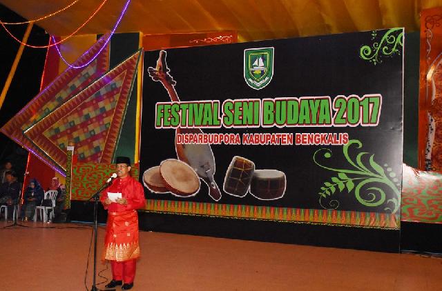 Bupati Ajak Semua Pihak Peduli Seni dan Kebudayaan