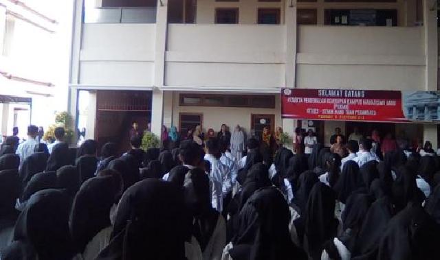 Sambut Mahasiswa Baru, STIKES-STMIK Hangtuah Pekanbaru Tanpa Perpeloncoan