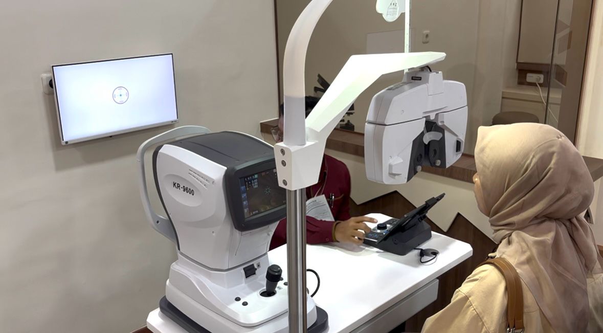 Riau Eye Center Gelar Pemeriksaan Mata Gratis untuk Jurnalis