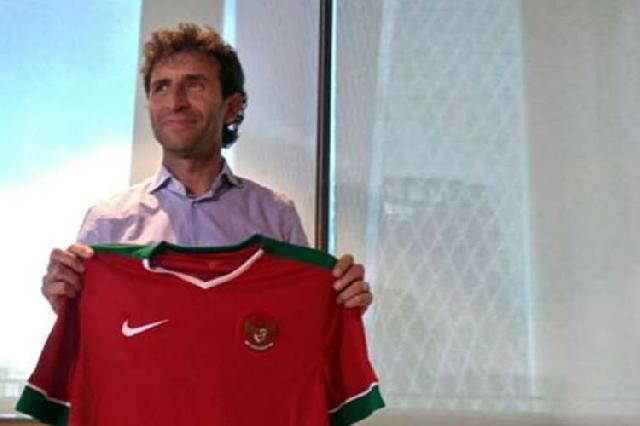 Habat ! Pelatih Baru Timnas Indonesia Bekas Pemain Barcelona dan Madrid