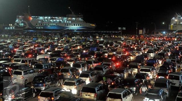 30.402 Pemudik Menyeberang dari Bakauheni Saat Lebaran