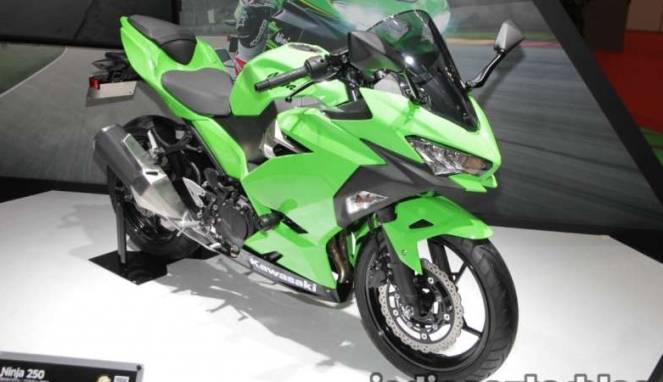 Gagahnya Kawasaki Ninja 250 Terbaru, Siap Gempur CBR250RR