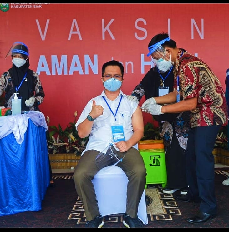 Disuntik Vaksin Sinovac COVID-19, Direktur RSUD Siak Mengaku Tidak Merasa Efek Apa-apa