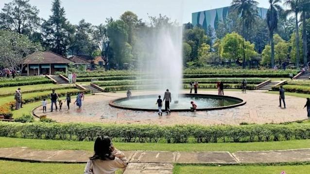 Bersantai Ria di Taman Wiladatika Cibubur, Anak Bisa Senang