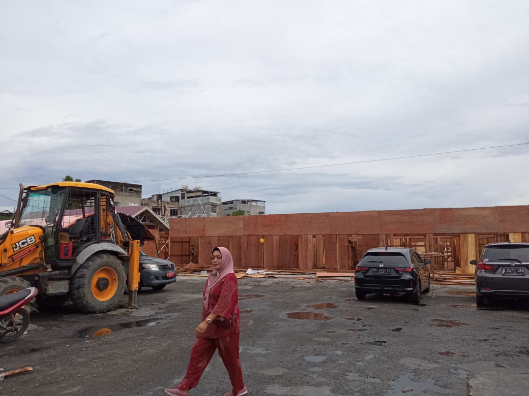 Kios Sementara Pedagang Korban Kebakaran Pasar Cik Puan Hampir Rampung