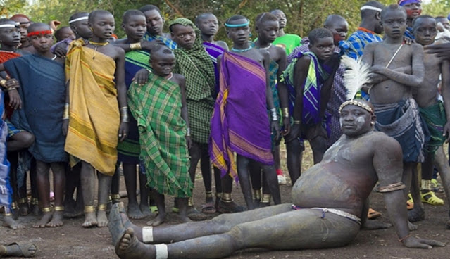 Di Suku Ini, Pria Buncit Jadi Rebutan Para Wanita