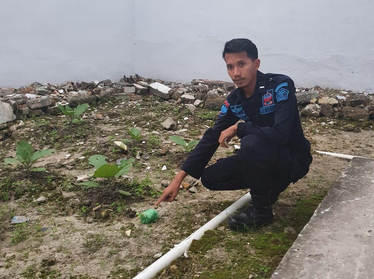 Petugas Rutan Kelas II B Siak Sri Indrapura, Gagalkan Penyelundupan Satu Paket Besar Sabu