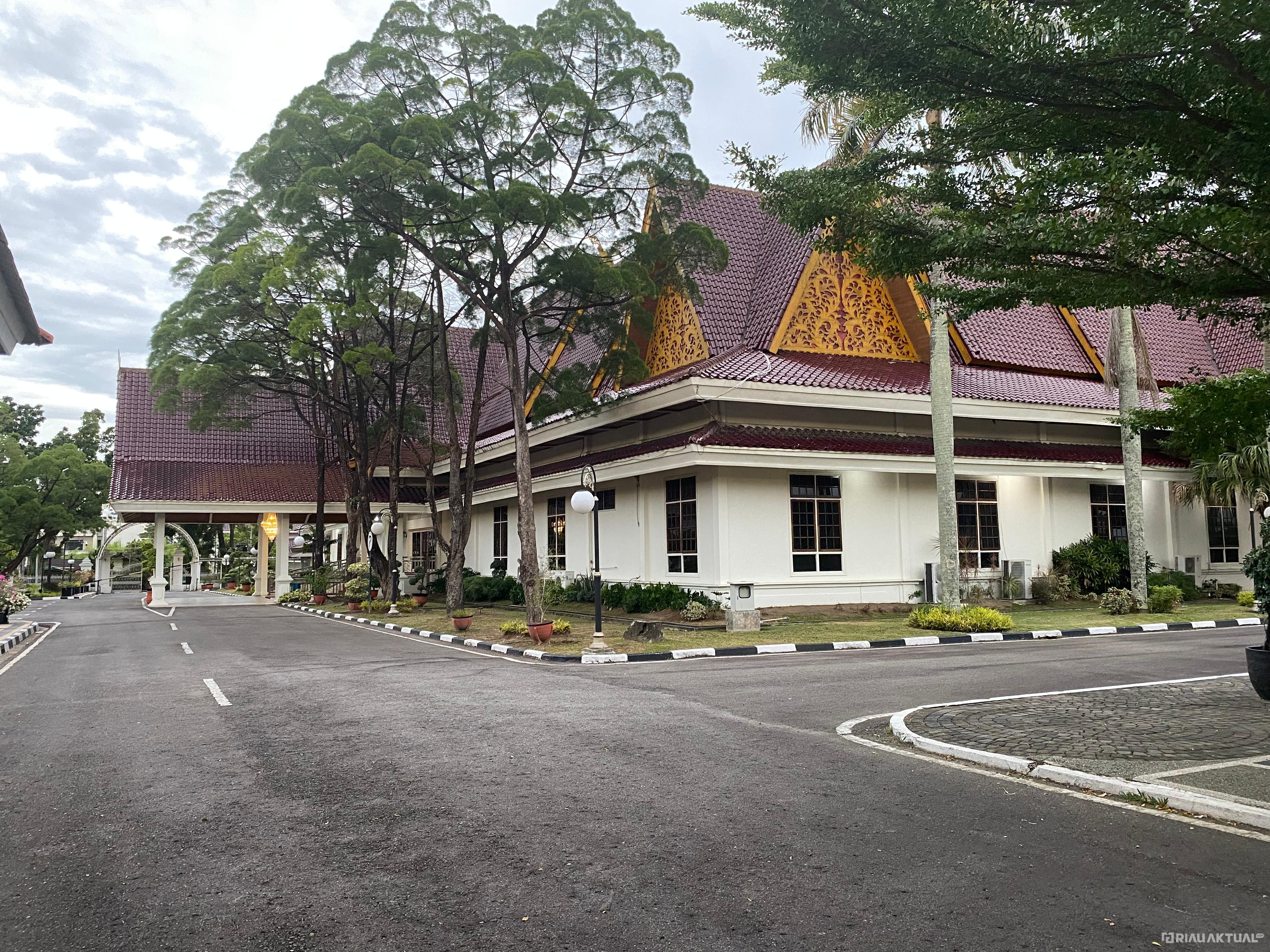 Perusak Segel KPK di Kediaman Gubri Terancam Pasal Perintangan