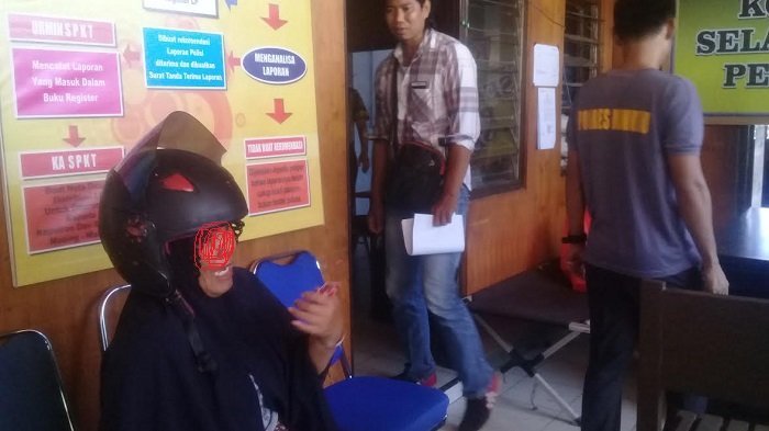 Dilempar Pakai Pisau, Ibu Rumah Tangga Polisikan Suaminya