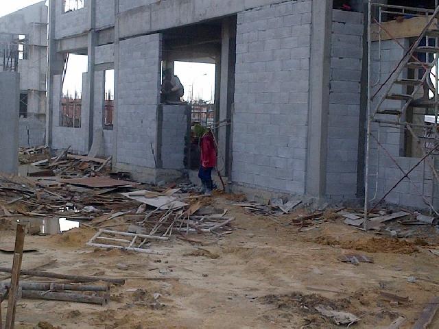 Pembangunan SMP Madani Asal Jadi