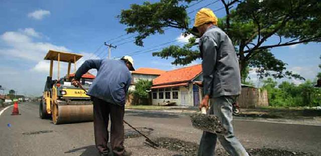 Azwan Akui Dua Proyek Bina Marga Belum Selesai