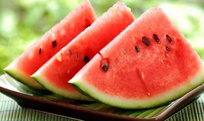 Menghitung Kalori Semangka, Buah yang Baik untuk Gigi dan Mulut