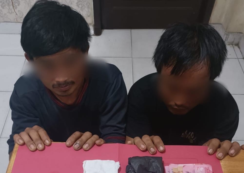 Polres Siak Tangkap Dua Pengedar Sabu di Bungaraya, 1,87 Gram Disita dan Bandar Masuk DPO