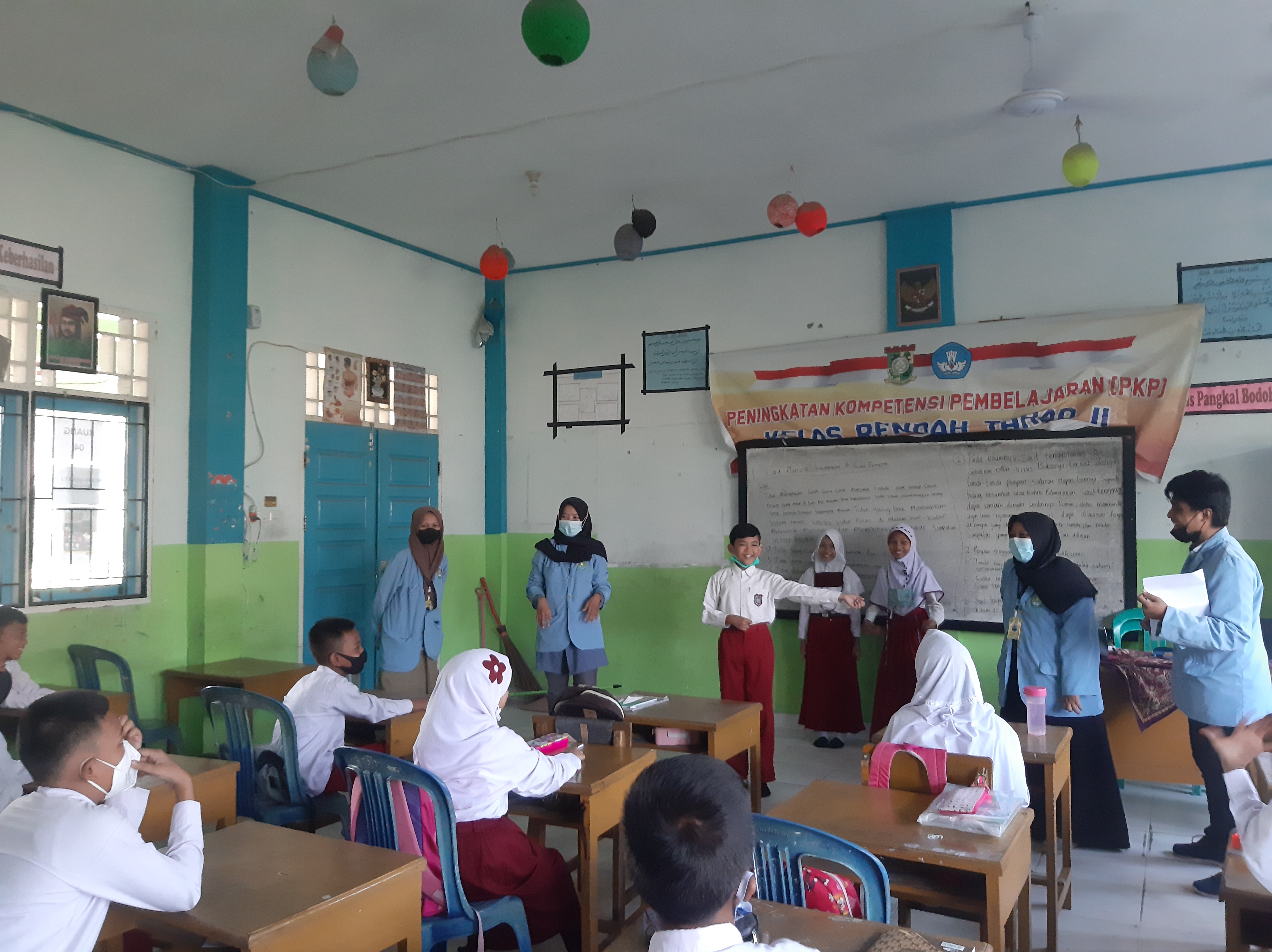 Tim Kukerta Tarai Bangun UNRI Lakukan Penyuluhan Covid-19 di SDN 024 