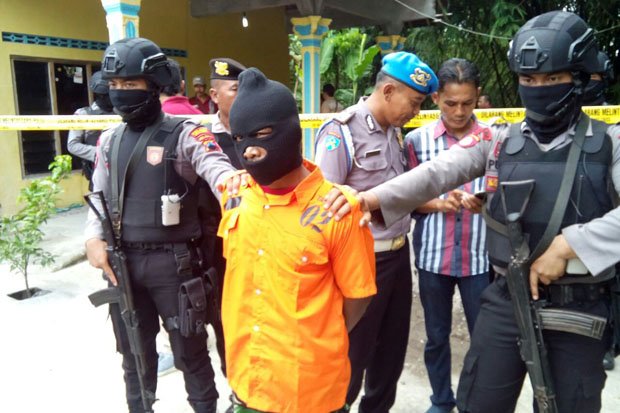 Astaga! Satu Keluarga Jadi Pengedar Uang Palsu, Rumahnya Digeledah