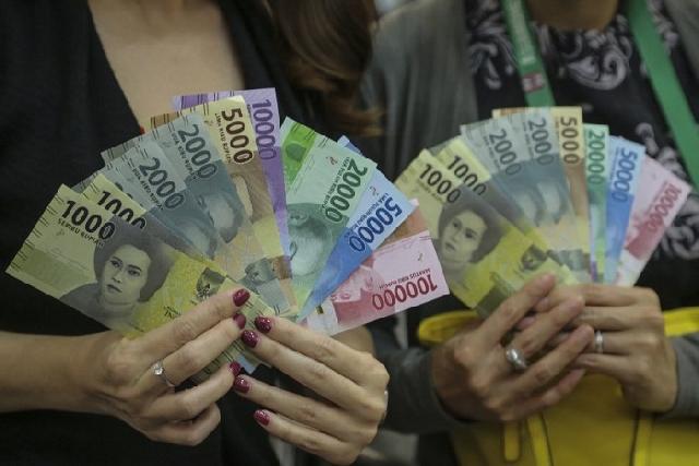 Rupiah diprediksi dekati Rp 14 ribu per dolar AS usai pilkada