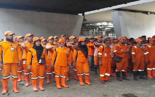 Atasi Pendangkalan Drainase dan Genangan Air, Dinas PUPR Kerahkan 300 Personil