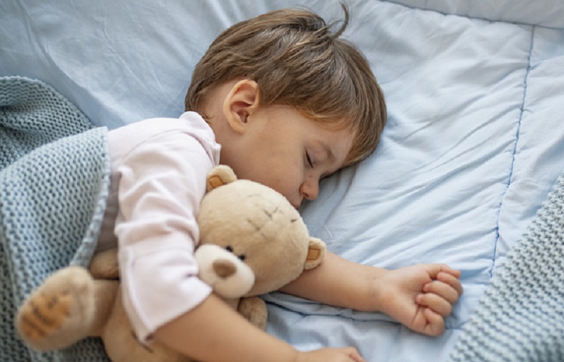 Jangan Biarkan Anak Tidur Siang Terlalu Sore, Ini Alasannya