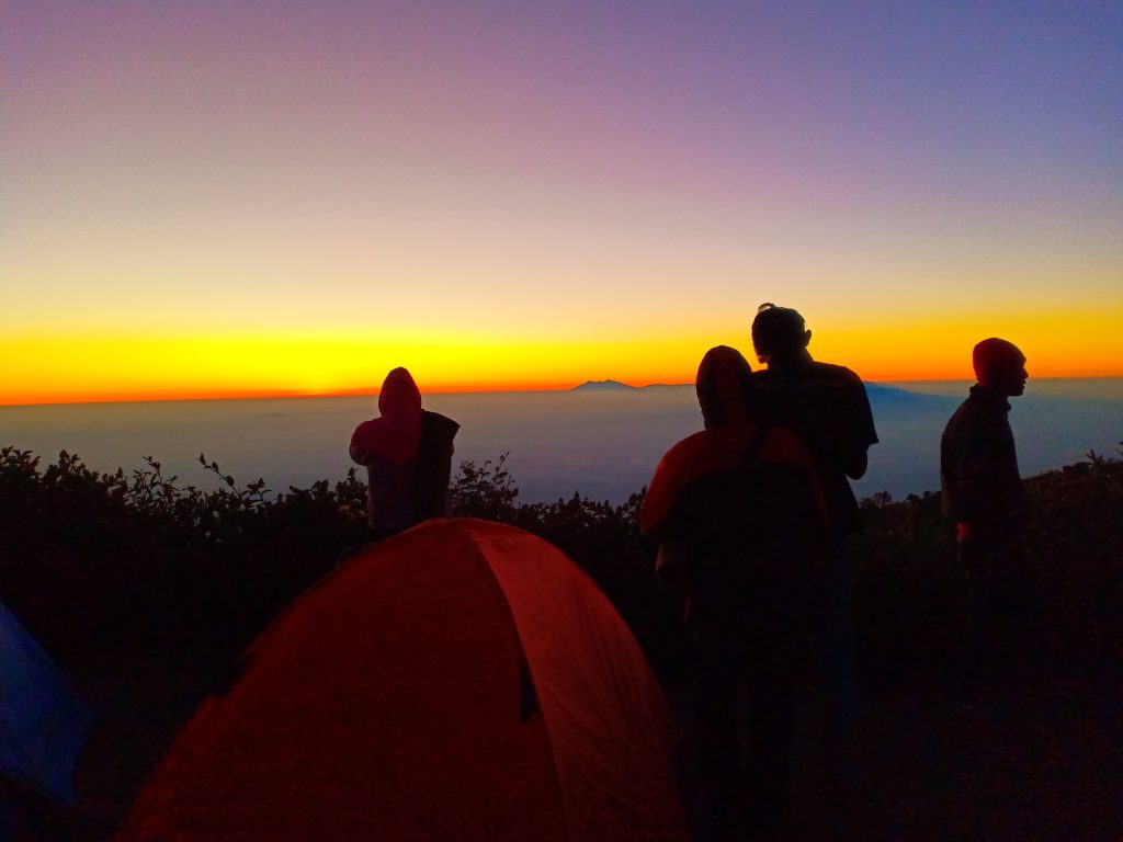 Pendakian Gunung Lawu, Gunung Penuh Dengan Mistis di Jawa Timur