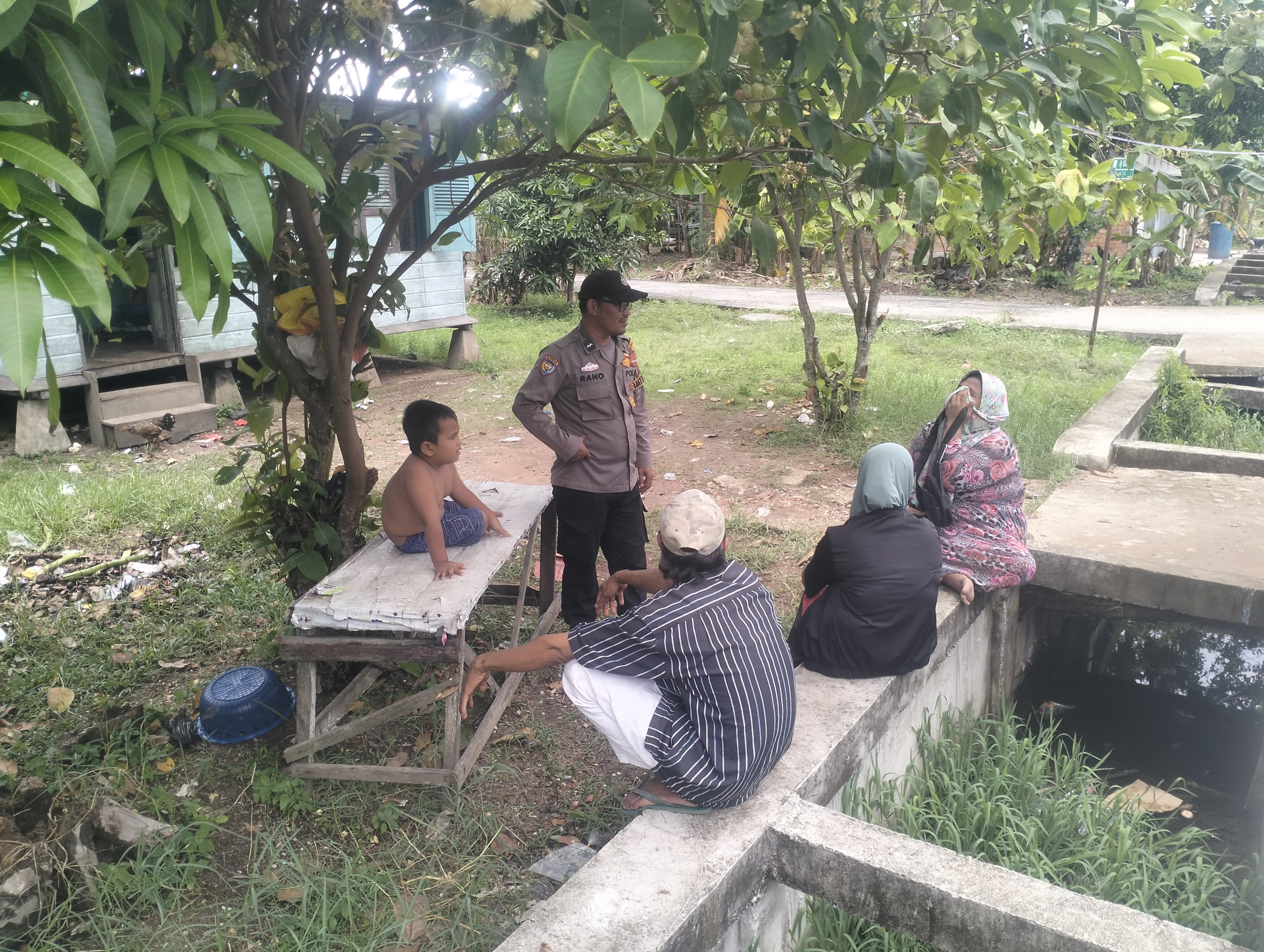 Bhabinkamtibmas Polsek Bengkalis Ajak Warga Desa Sebauk Sukseskan Pilkada