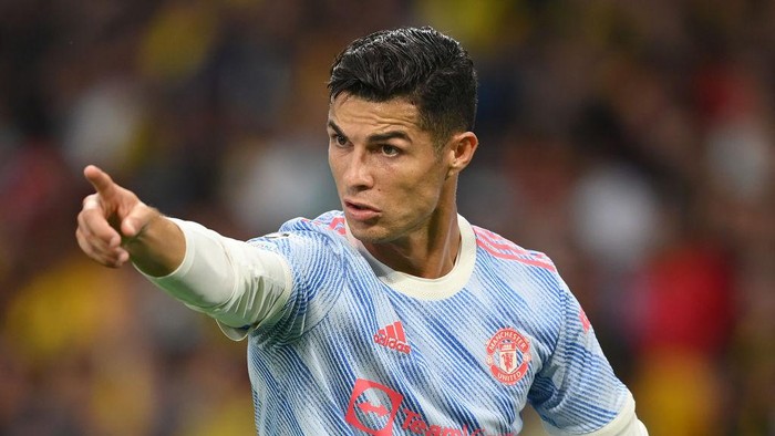 Ronaldo: Saya Akan Bungkam Kritik dengan Gelar!