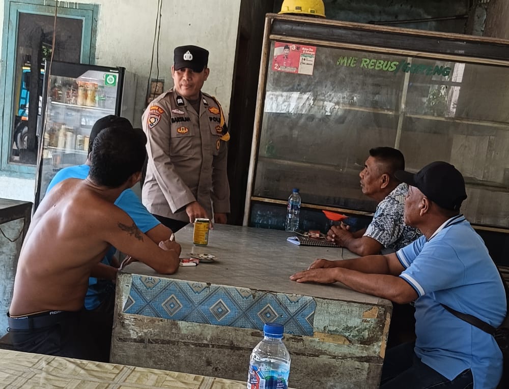 Polsek Mandau Gelar Pertemuan di Desa Simpang Padang untuk Jaga Kondusifitas Pasca Pilkada