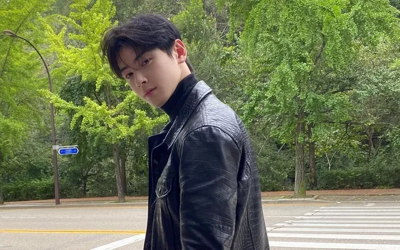 Potret Ganteng Cha Eun Woo di Serial Drama Korea True Beauty