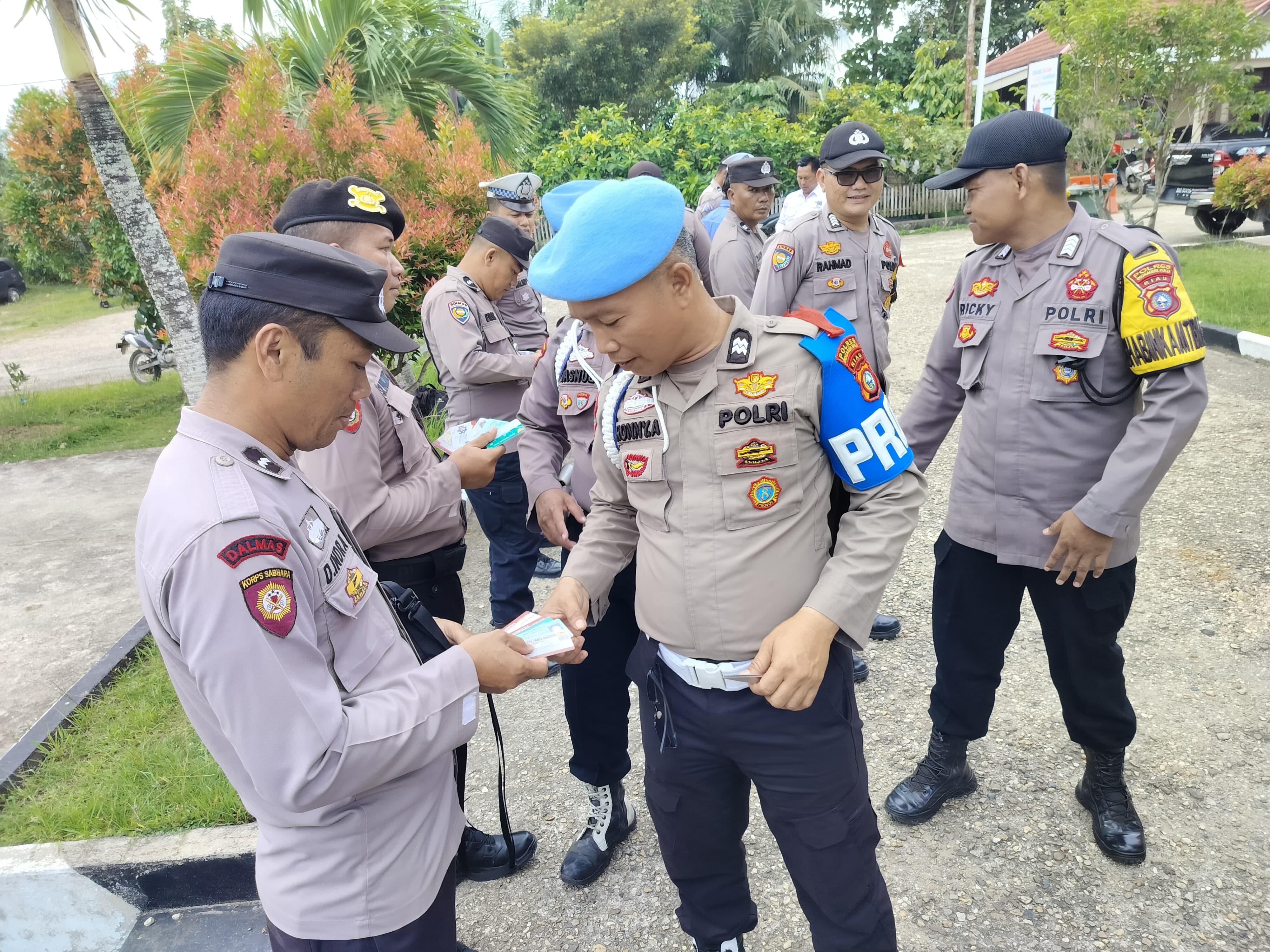 Propam Polres Inhu Sidak 2 Polsek, Pastikan Netralitas dan Penampilan