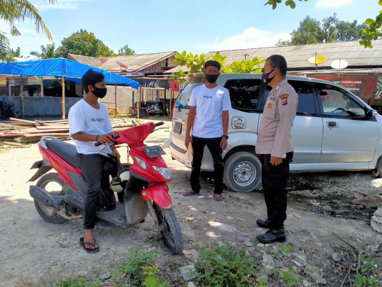 Polsubsektor Pelalawan sosialisasikan covid-19 Dalam Masa AKB