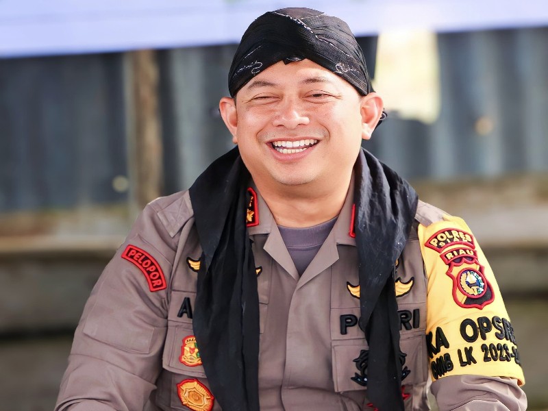 Tegaskan Personelnya saat Patroli Dialogis, Kapolres Siak: Memberi Solusi Bukan Bertanya Saja
