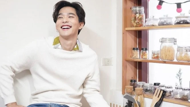 Benarkah Semakin Keras Tertawa Menandakan Hatinya Kesepian?