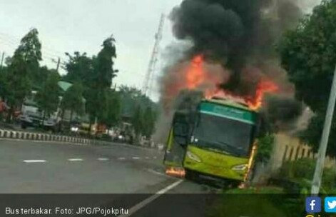 Astaga! Bus Meledak, Puluhan Bocah SD Nyaris jadi Korban