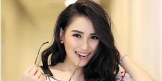 Wajah Asli Ayu Ting Ting Saat SMA Tersebar, Begini Model Rambutnya
