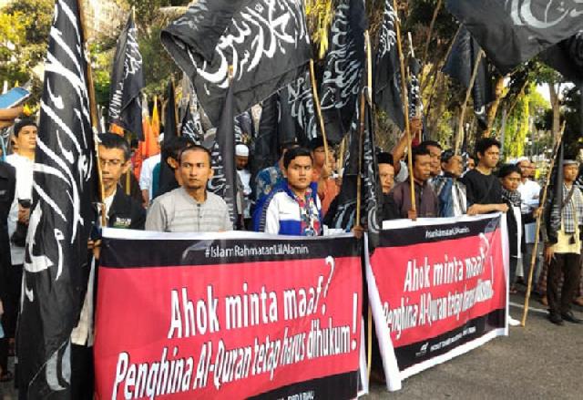 Dugaan Penistaan Al Qur’an, Umat Islam Pekanbaru Desak Polisi Proses Ahok