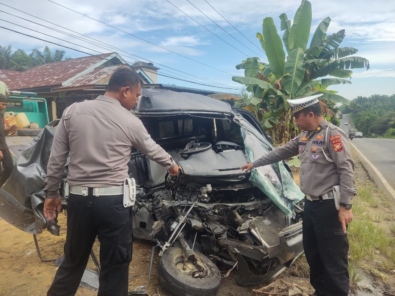 Gran Max Tabrak Truk Hino di Pelalawan, Satu Tewas di Tempat