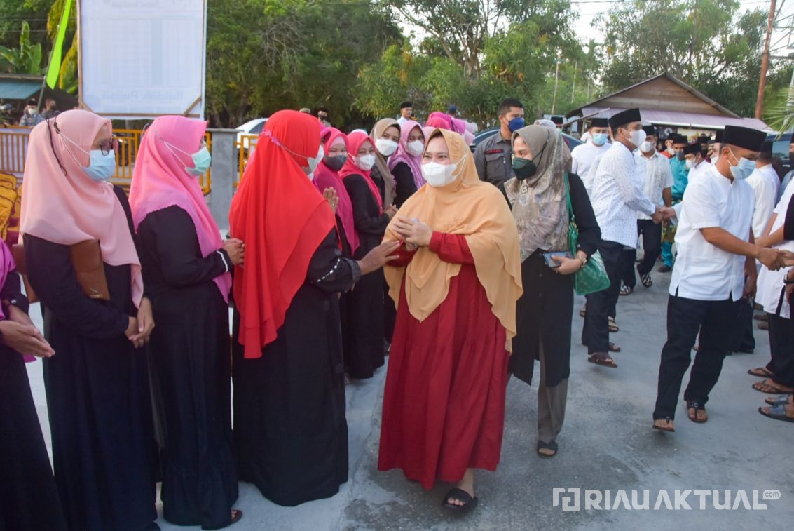 Bupati Bengkalis Kasmarni Safari Ramadhan Didesa Pangkalan Batang