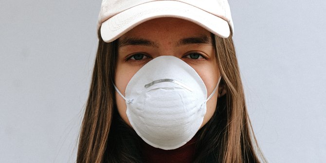 Kenakan Masker Buat Napas Jadi Bau? Ini Penyebab dan Cara Mengatasinya