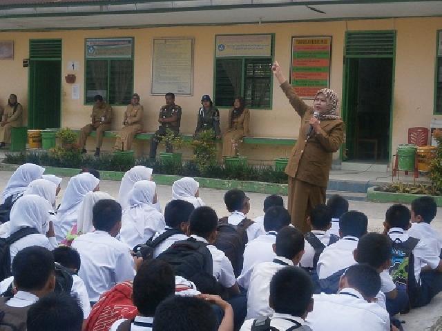 Hepz, Jangan Coba-coba Bawa HP Kamera dan Motor ke SMPN 29