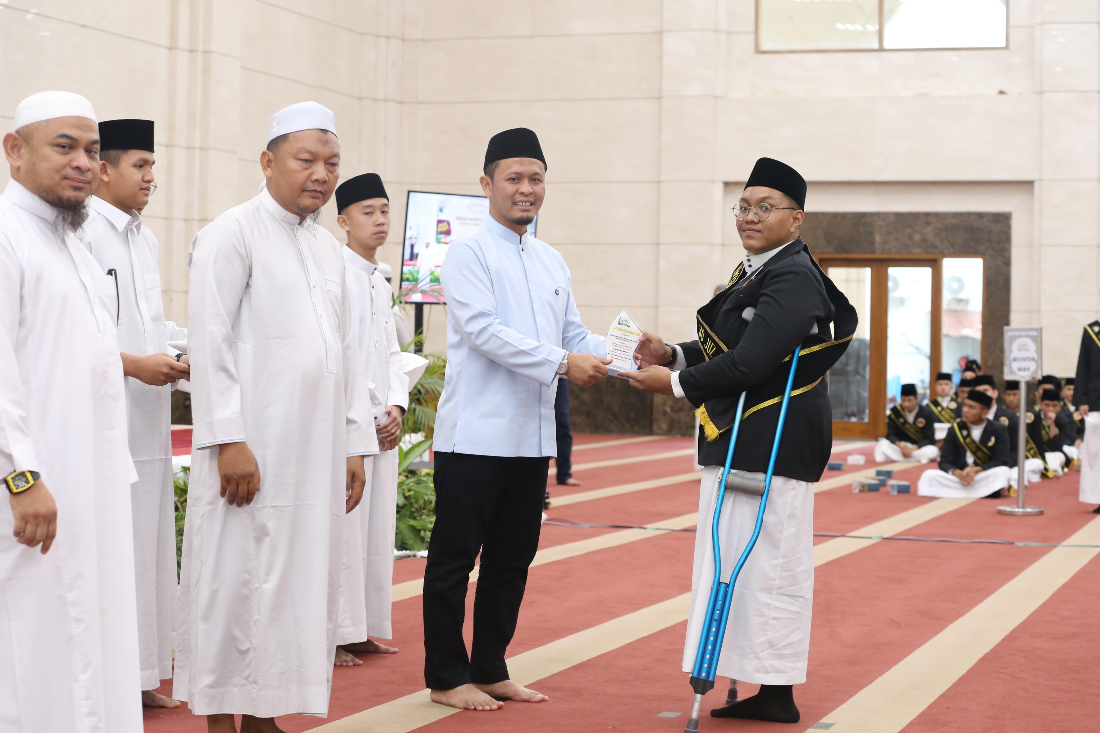 Wako Agung Siapkan Beasiswa Pendidikan Bagi Anak Pekanbaru Penghafal Al-Quran