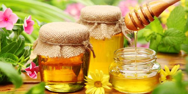 Lidahmu terbakar karena makanan panas? 5 Bahan ini siap sembuhkannya