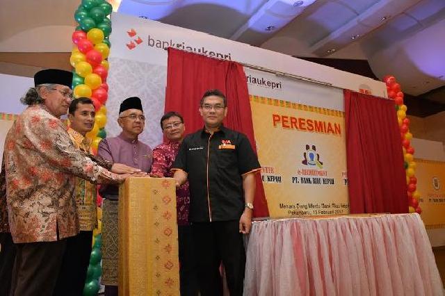 Bank Riau Kepri Rekrut Pegawai Secara Online