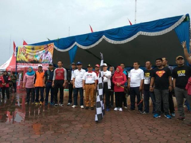 Ribuan Warga Meriahkan Jalan Sehat Kick Out Hoax