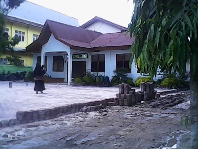 Kantor UPTD Pendidikan Mandau Benahi Infrastruktur