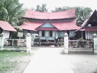 Tiang Rumah Adat Bendang Kenagarian Sudah Dua Abad Masih Kokoh