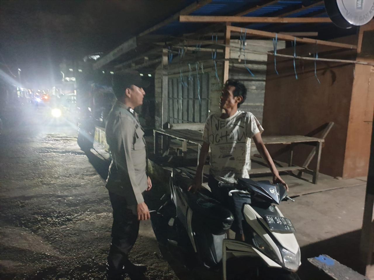 Polsek Pulau Burung Patroli dan Sampaikan Pesan Pemilu Damai 2024